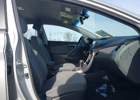 2013 Hyundai Elantra Gls z USA, uszkodzony, nr VIN KMHDH4AE5DU979844